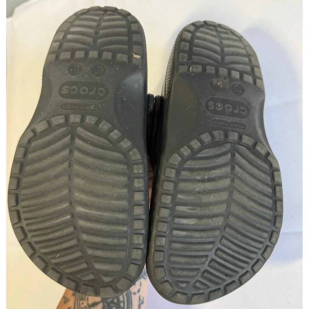 Crocs Classic Clogs Black Mens 6 Womens 8 W/ Jibbitz Slip On Casual